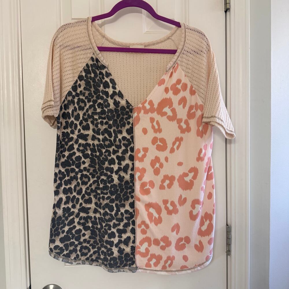 BIBI • Boutique tan and animal print colorblock short-sleeve top